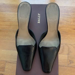 Bally black kitten heels